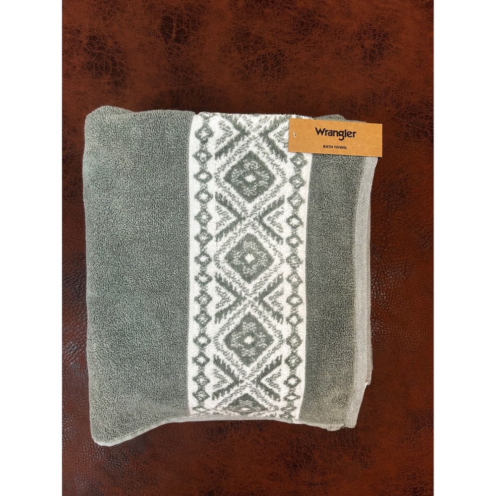 Wrangler Set of 2 Sage Green Southwestern Geometric Cotton Bath Towels 28x52